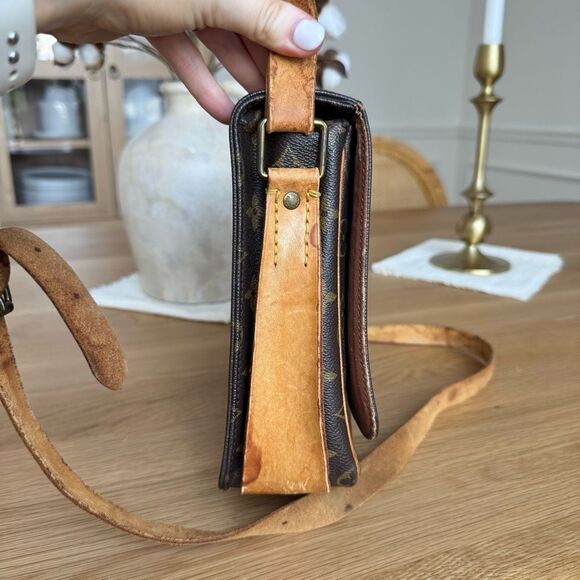 ✅AUTHENTIC✅LOUIS VUITTON CARTOUCHIERE GM - Picture 5 of 14